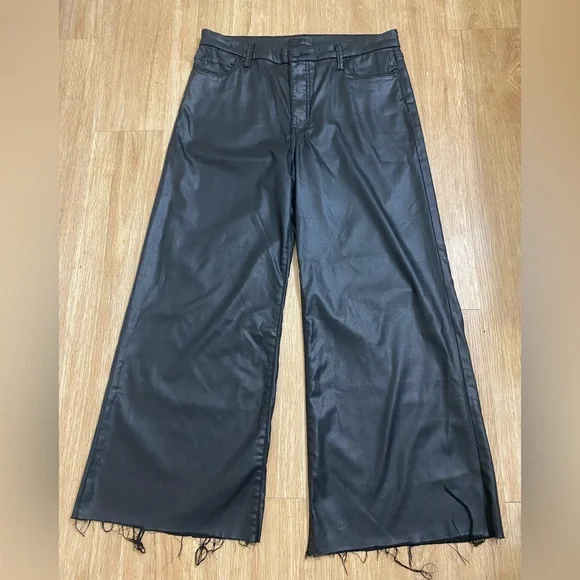 Kut from the Kloth Black Wide-Leg Faux Leather Jeans with Raw Hem - Picture 2 of 7